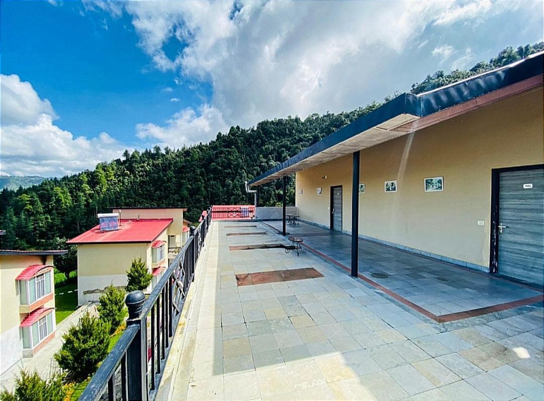 Mist N Meadows Resort Rajgarh  Екстер'єр фото