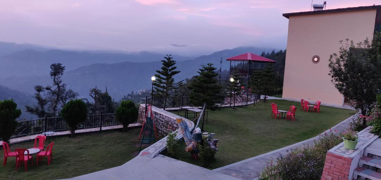 Mist N Meadows Resort Rajgarh  Екстер'єр фото